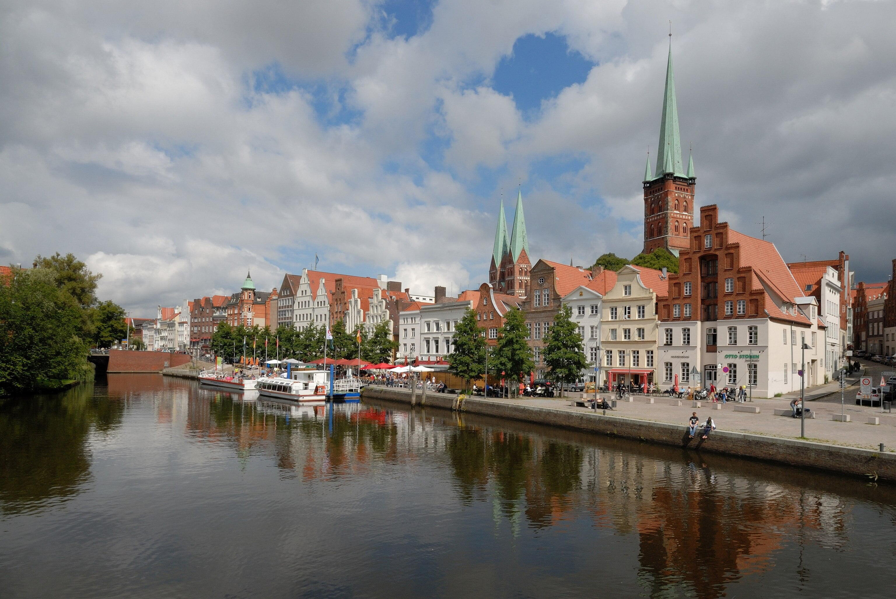 Lubeck - An der Obertrave, listed buildings nr. 6-8 and 11-15, Lübeck, Schleswig-Holstein, Germany