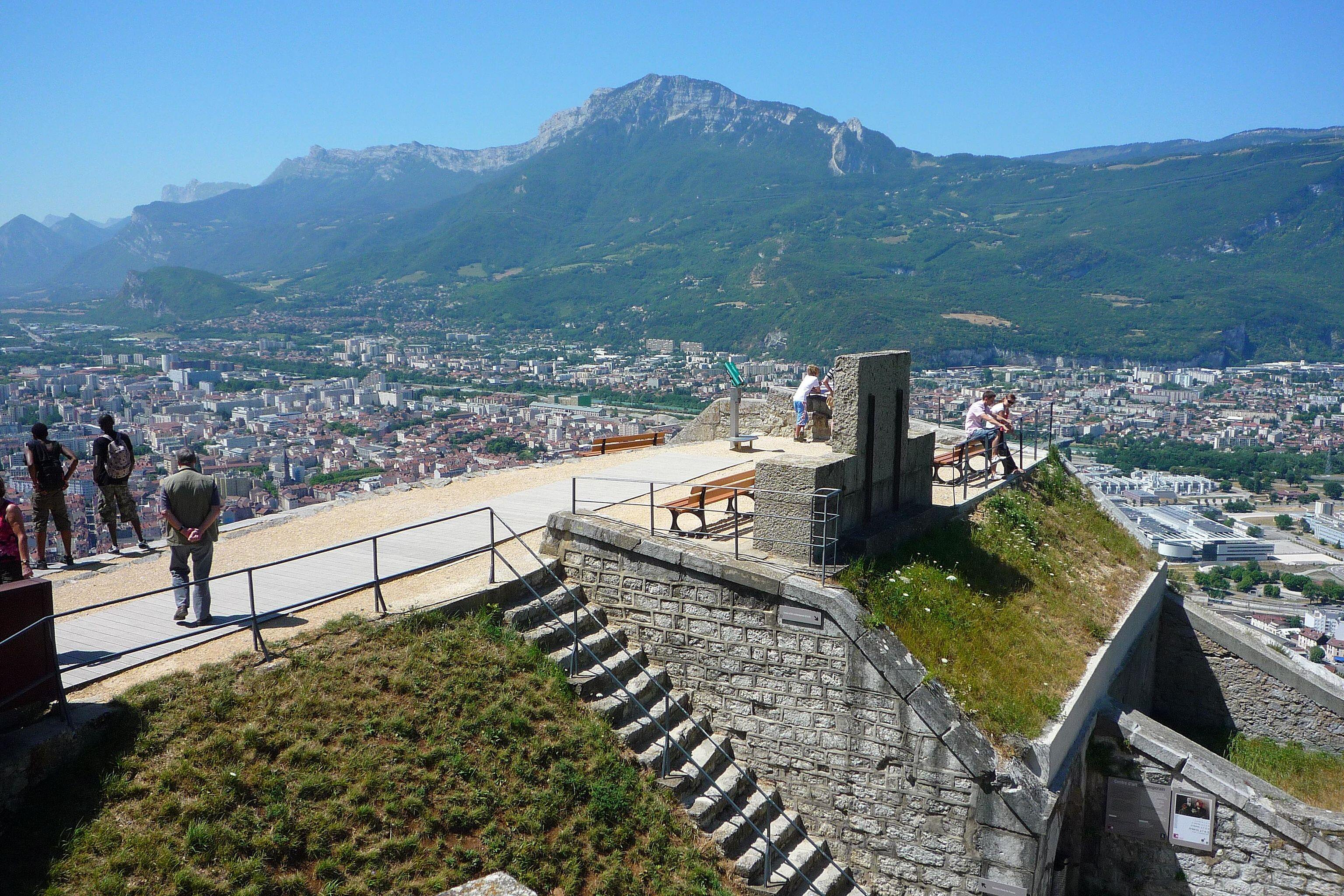 Terrasse des géologues à la Bastille de Grenoble.