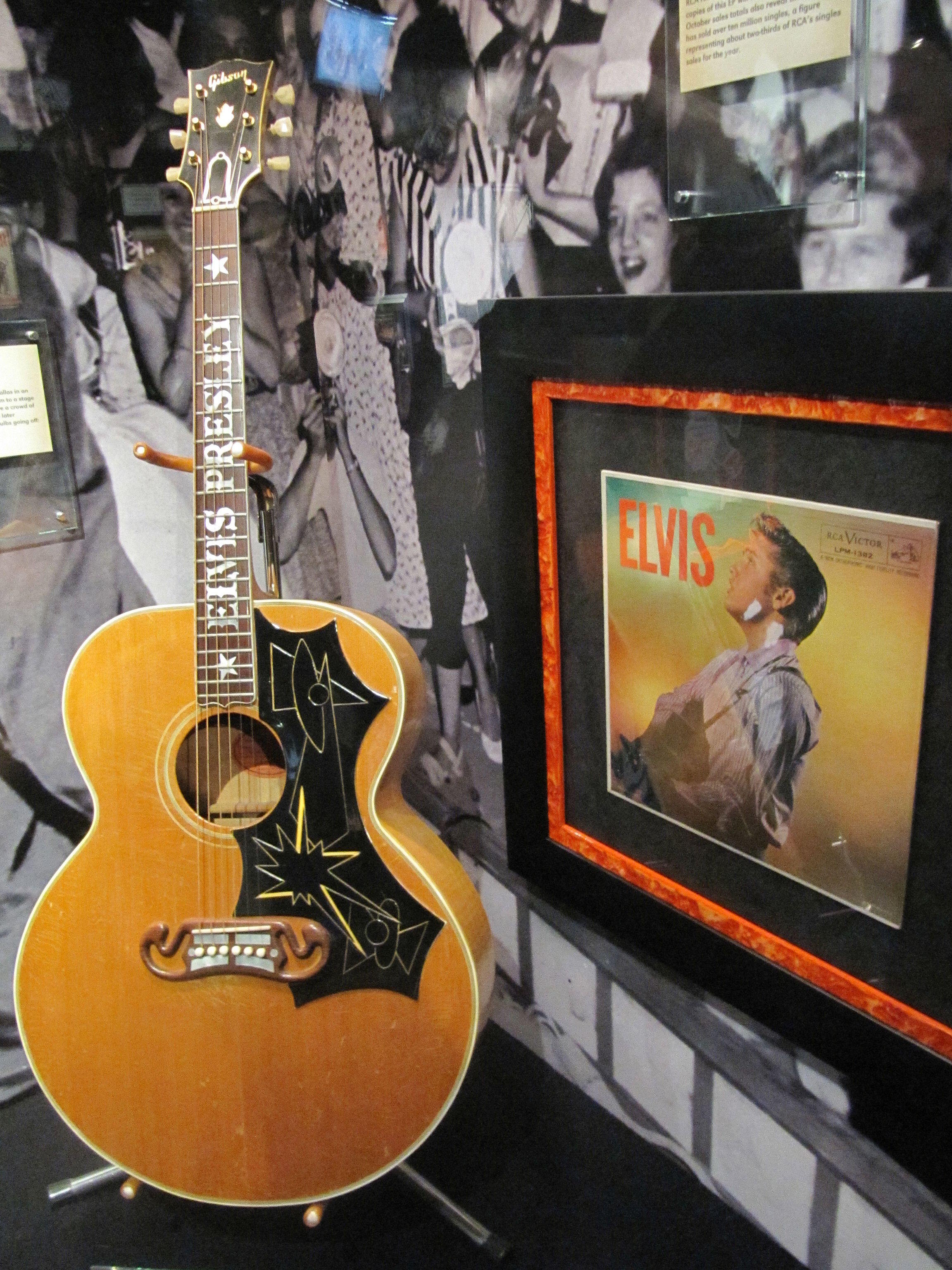 Elvis Presley's Gibson J200, Graceland