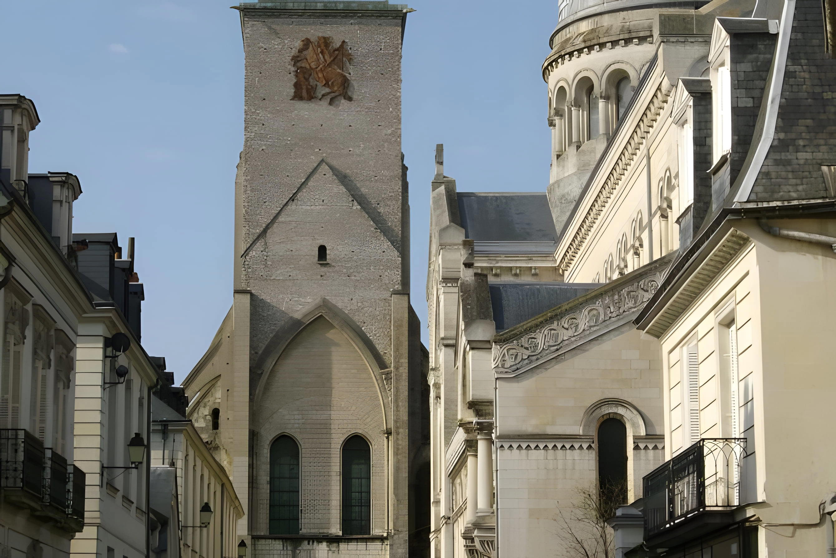 Collégiale Saint Martin et Tour Charlemagne