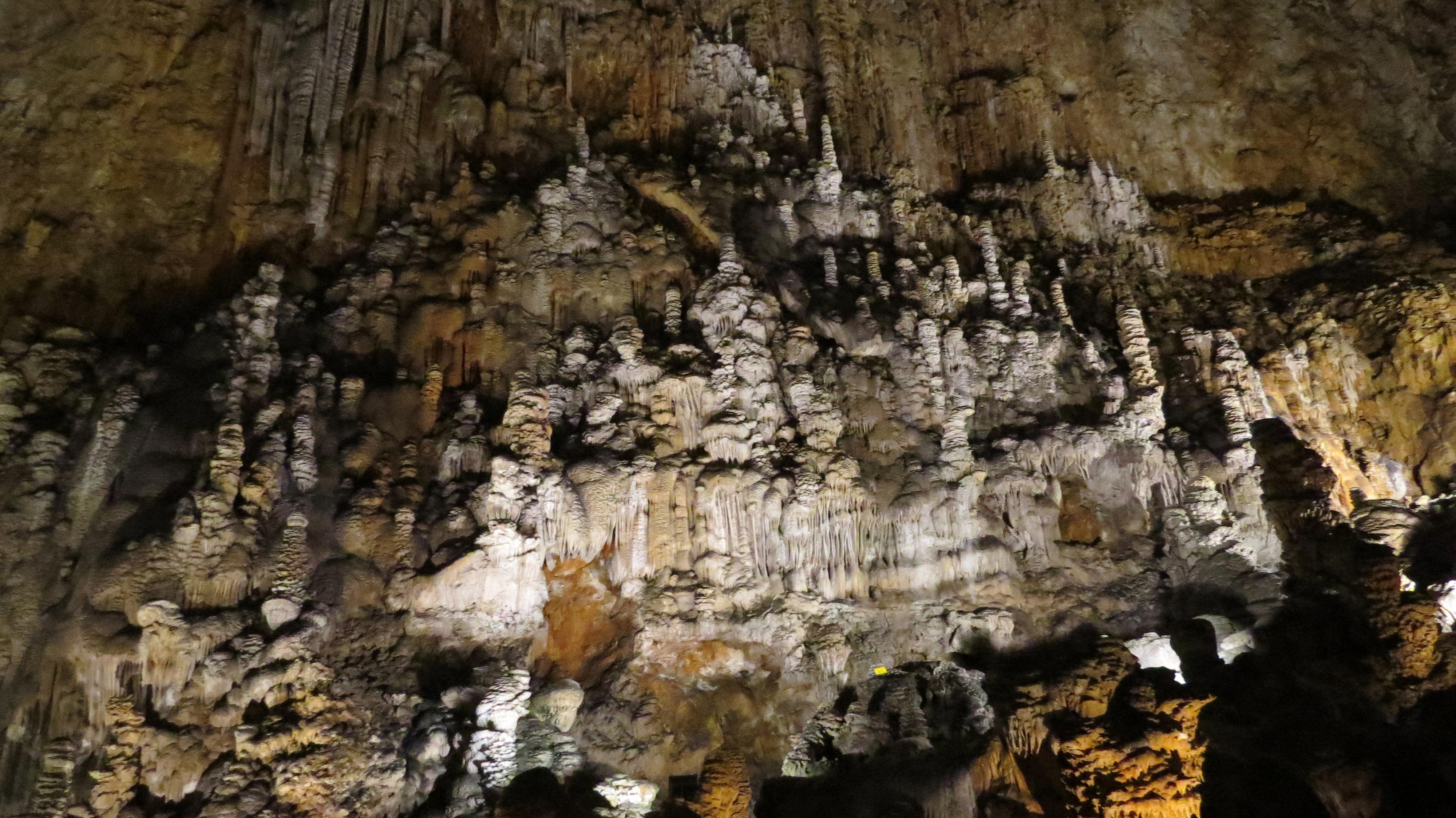 Gigantická jaskyňa